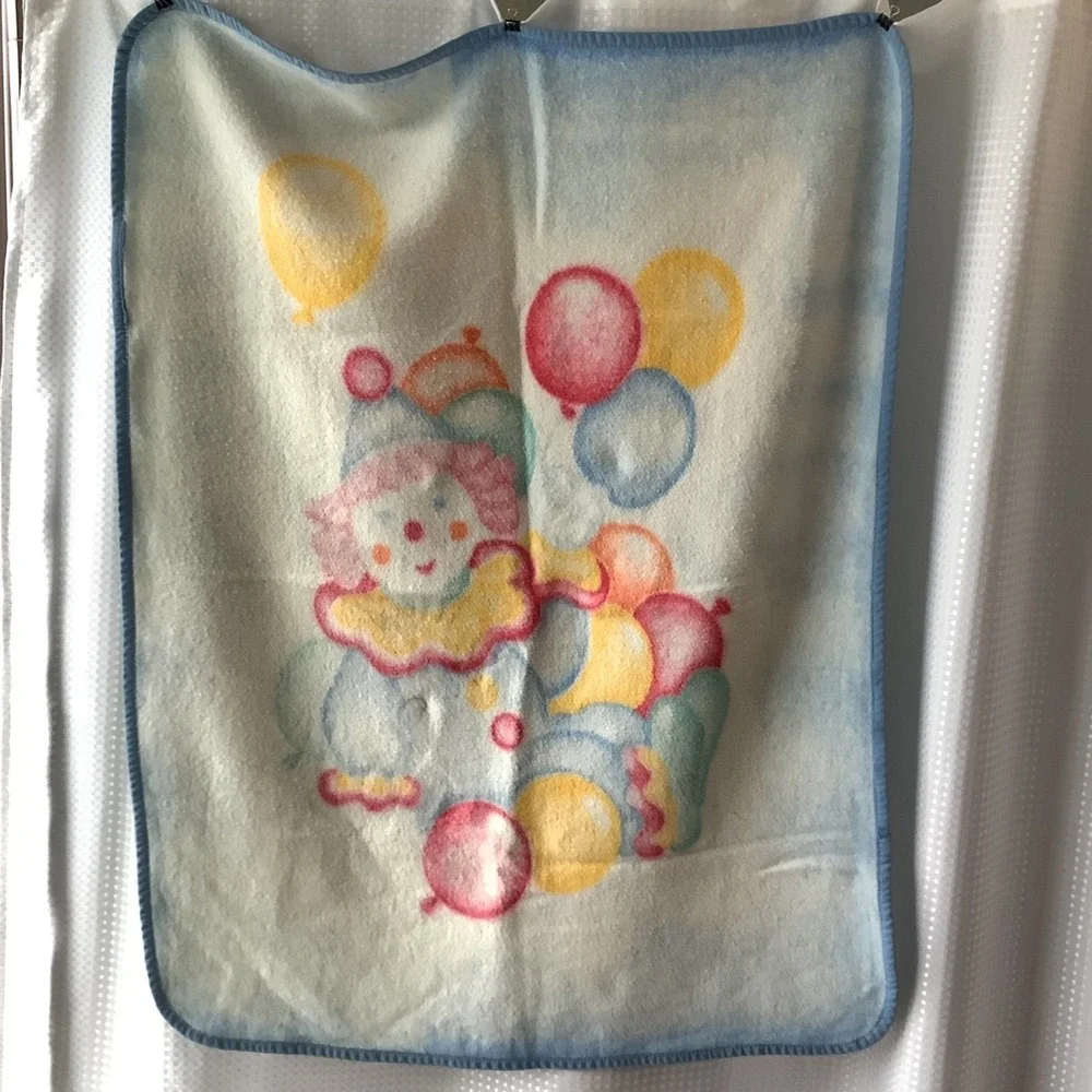 Vintage Baby Blanket Clown w/ Balloons w/ Blue Trim 43 x 33 Acrylic